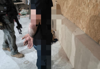 מעצר אחד החשודים בחטיפה (צילום: דוברות המשטרה)