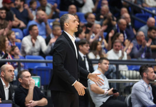 יהוא אורלנד מאמן בני הרצליה (צילום: לירון מולדובן)