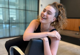 קוקו גבוה מתוח (צילום: אילן מרגלית סטודיו )