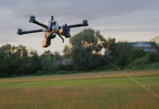 רחפן נפץ של חיזבאללה. פועל באמצעות סיב אופטי (צילום: צילום מסך)