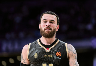 מייק ג'יימס שחקן מונאקו (צילום: GettyImages)