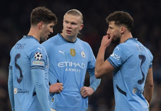 רובן דיאס, ארלינג הולאנד, ג'ון סטונס (צילום: Visionhaus)