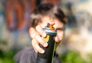 נראה תמים אבל סכנה לעיניים (צילום: שאטרסטוק)