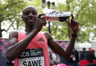 סבסטיאן סאווה רץ מרתון קנייתי אחרי שיא עולם (צילום: GettyImages)