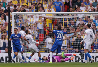 צ'לסי עולה ליתרון נגד לידס בחצי גמר הגביע (צילום: רויטרס)