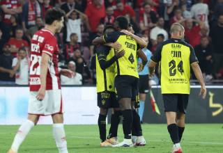 שחקני בית"ר ירושלים (צילום: דני מרון)