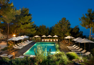 בריכה, בית בגליל  (צילום: אסף פינצ'וק)