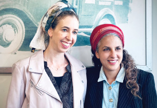 יערה וידמן סמואל וד"ר רות עגיב (צילום: דימה נוף)