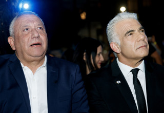 יאיר לפיד, גדי איזנקוט (צילום: משה שי, פלאש 90)