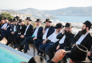 כינוס  רבנים ושלוחי חב"ד במיקונוס (צילום: חב"ד)