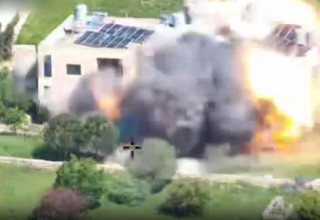 פיצוץ משגר חיזבאללה שהוצב בתוך בית בדרום לבנון (צילום: דובר צה"ל)