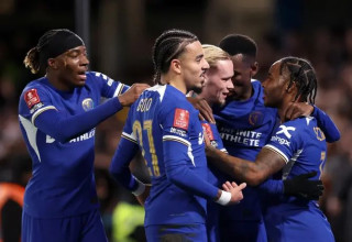 המהפך הושלם. מודריק חוגג עם חבריו (צילום: אימג'בנק  GettyImages)