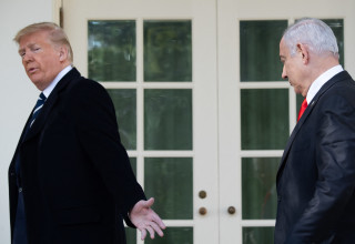בנימין נתניהו, דונלד טראמפ (צילום: SAUL LOEB/AFP via Getty Images)