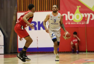 הוביל את רמת גן לניצחון. בראון (צילום: אתר רשמי, שקד אבן באדיבות מכבי קבוצת כנען רמת גן)