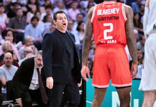 מאמן הפועל תל אביב דימיטריס איטודיס (צילום: GettyImages, Sonia Canada)