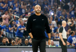 ג'יי בי ביקרסטאף מאמן דטרויט (צילום: GettyImages)