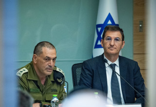 בועז ביסמוט ואייל זמיר (צילום: יונתן זינדל פלאש 90)