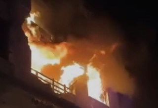 זירת החיסול המסתמן של מנהיג חמאס בעזה עז א-דין אל חדאד (צילום: רשתות ערביות)