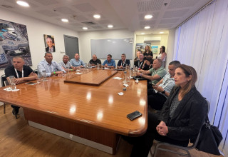 פגישת ראשי הרשויות לאחר ניסיון חיסולו של ראש עיריית ג'יידה מכר (צילום: ללא)