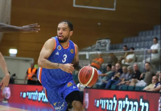 משחק חשוב. בראון (צילום: יפית כחלון באדיבות מכבי קבוצת כנען רמת גן)