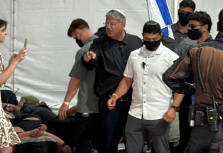 מדינה נחושה, עם ישראל חי״ (צילום: תמונה לפי סעיף 27א' לחוק זכויות יוצרים)