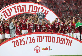 שחקני הפועל באר שבע חוגגים זכייה באליפות (צילום: דני מרון)