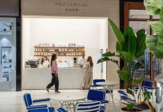 בית הקפה החדש של Factory 54 בקניון TLV (צילום: רומן בלשוב)