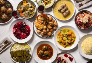 שולץ בכפר אוכל מוכן לשבת  (צילום: אנטולי מיכאלו)