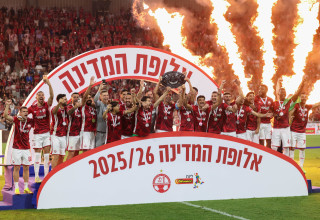 הפועל באר שבע חוגגת את הזכייה באליפות (צילום: דני מרון)