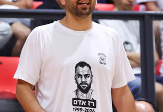 אלדד בנטוב מאמן עירוני קרית אתא (צילום: מאור אלקסלסי)