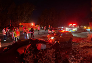 זירת התאונה הקשה סמוך לכוכב מיכאל (צילום: תיעוד מבצעי מד"א)