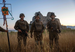 עדי גנון, יפתח נורקין, איוב כיוף. טקס חילופי מפקד חטיבת גולני (צילום: דובר צהל)