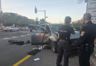 רכב התפוצץ בכביש 65 (צילום: דוברות המשטרה)