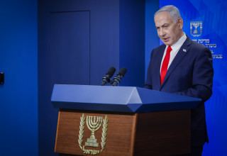 בנימין נתניהו במהלך מסיבת העיתונאים אמש (צילום: אוליבייה פיטוסי פלאש 90 )