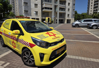 מזירת הרצח ברחובות (צילום: תיעוד מבצעי מד"א)