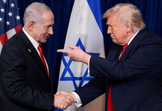 דונלד טראמפ עם בנמין נתניהו (צילום: REUTERS/Jonathan Ernst/File Photo)
