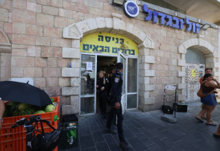 המשטרה מפנה את לקוחות "זול ובגדול", סערת המחית ומזון התינוקות (צילום: מרק ישראל סלם)