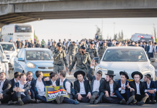הפגנת חרדים (צילום: חיים גולדברג פלאש 90)