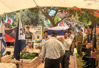 הלווייתו של אלכסנדר פילין (צילום: בתיה גלעדי)