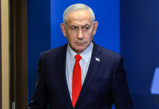 בנימין נתניהו (צילום: RONEN ZVULUN / POOL / AFP via Getty Images)