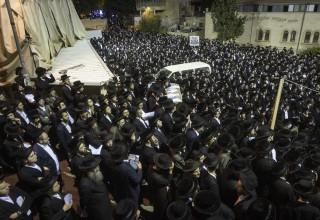 חרדים בהפגנה על מעצר העריקים בירושלים (צילום: Chaim Goldberg/Flash90)