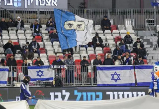 אוהדי עירוני טבריה (צילום: קובי אליהו)
