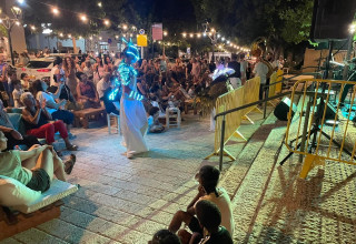 רחוב הבילויים בגדרה (צילום: באדיבות המועצה)