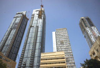 אתר בנייה בתל אביב (צילום: מרים אלסטר, פלאש 90)
