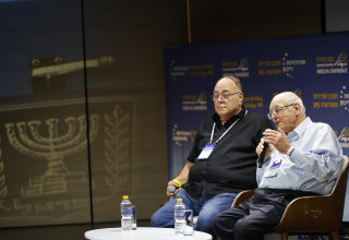חנן מלצר ואבי בניהו (צילום: תומר פדר)