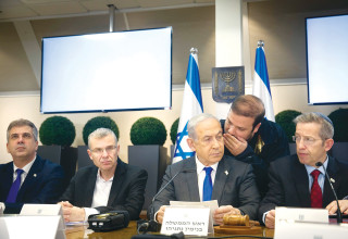 ישיבת ממשלה של נתניהו (צילום: מרים אלסטר פלאש 90)
