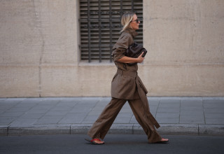 סנדלי ה׳חוטיני׳ (צילום: Moritz Scholz/Getty Images)