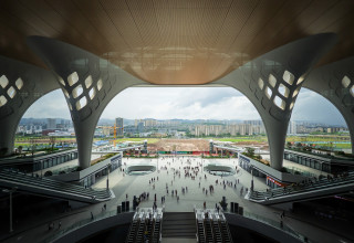 תחנת הרכבת צ'ונגצ'ינג מזרח בסין (צילום: Shutterstock)