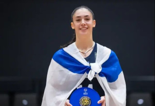 ענקית. גל רביב (צילום: אתר רשמי, FIBA)