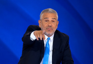 ינון מגל מגיש את "הפטריוטים" (צילום: צילום מסך ערוץ 14)